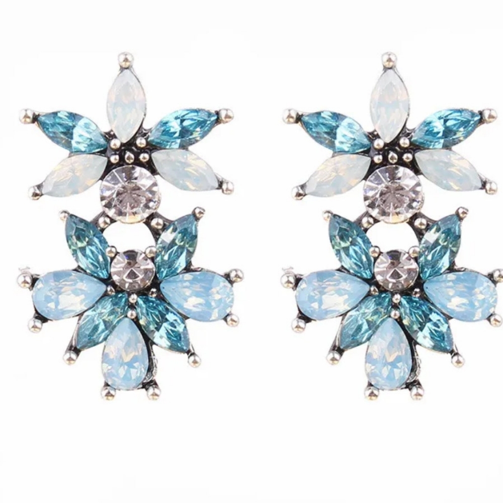 🎀Boho Gun Black Cluster Earrings - Picture 1 of 3